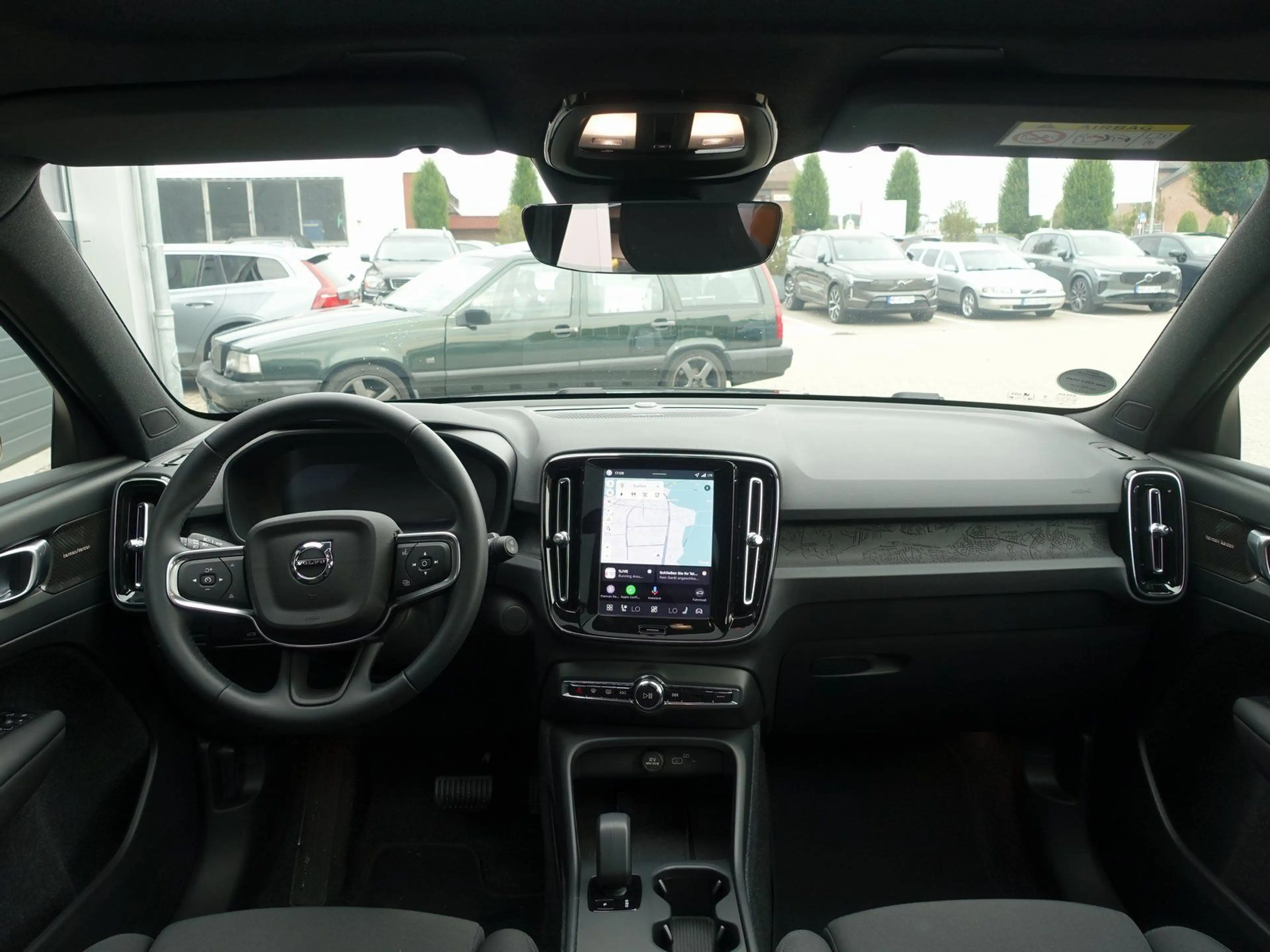 Volvo EX40 Black Edit Plus Single Motor Extended Range — photo 12