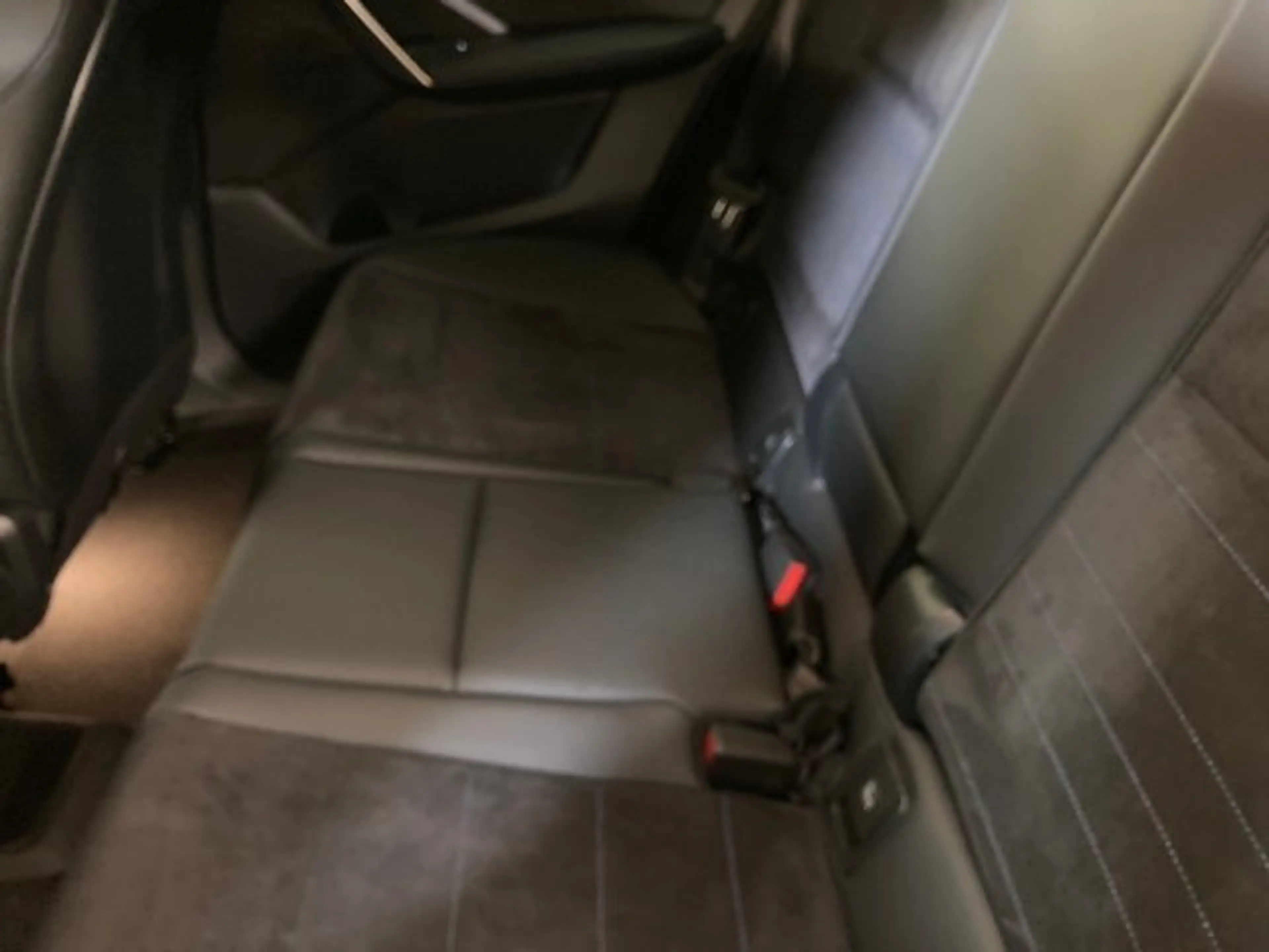 BMW iX2 eDrive 20 U10 — photo 12