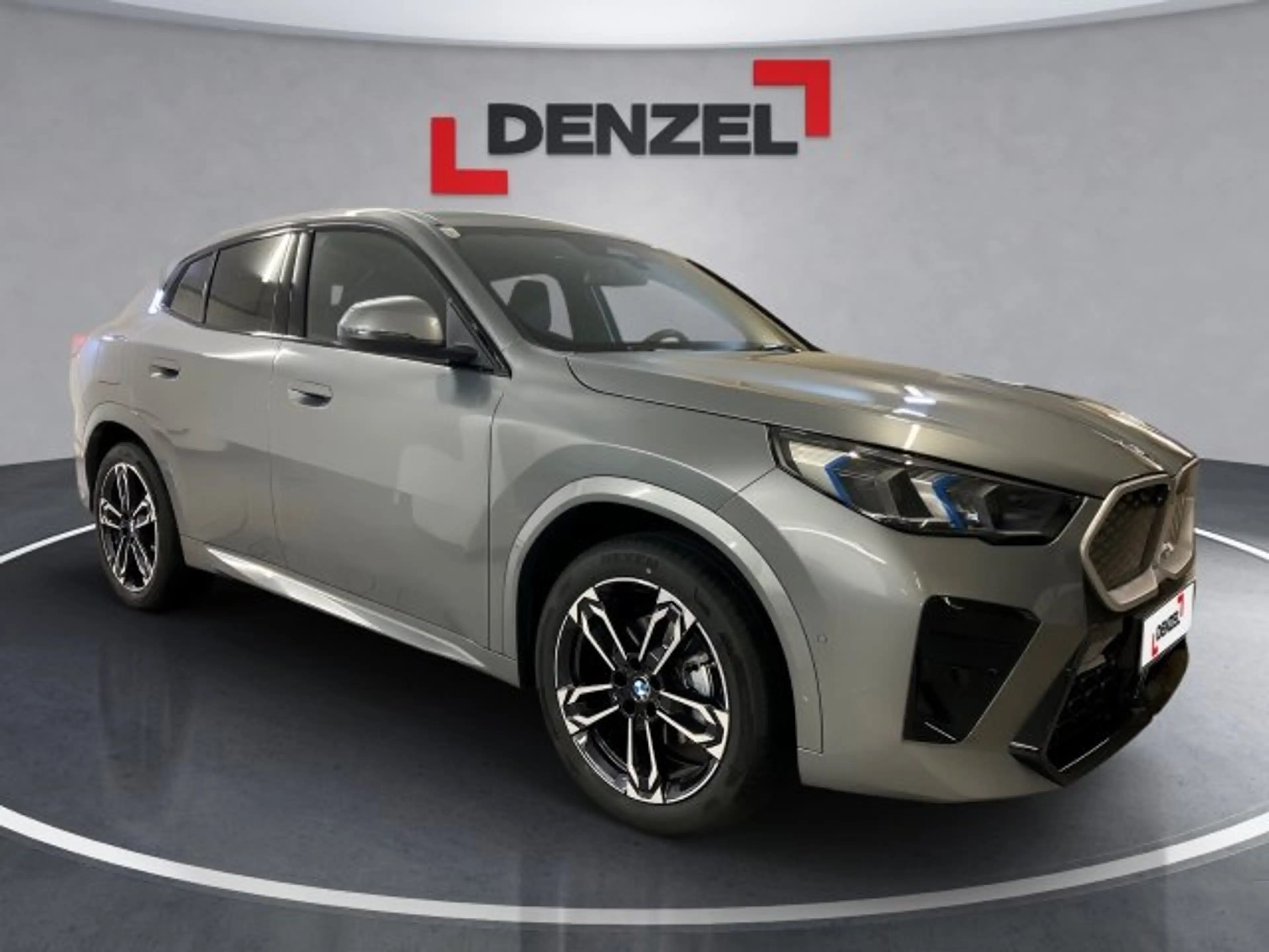 BMW iX2 eDrive 20 U10 — photo 6