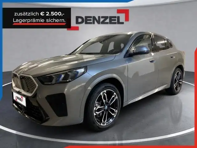 BMW iX2 eDrive 20 U10