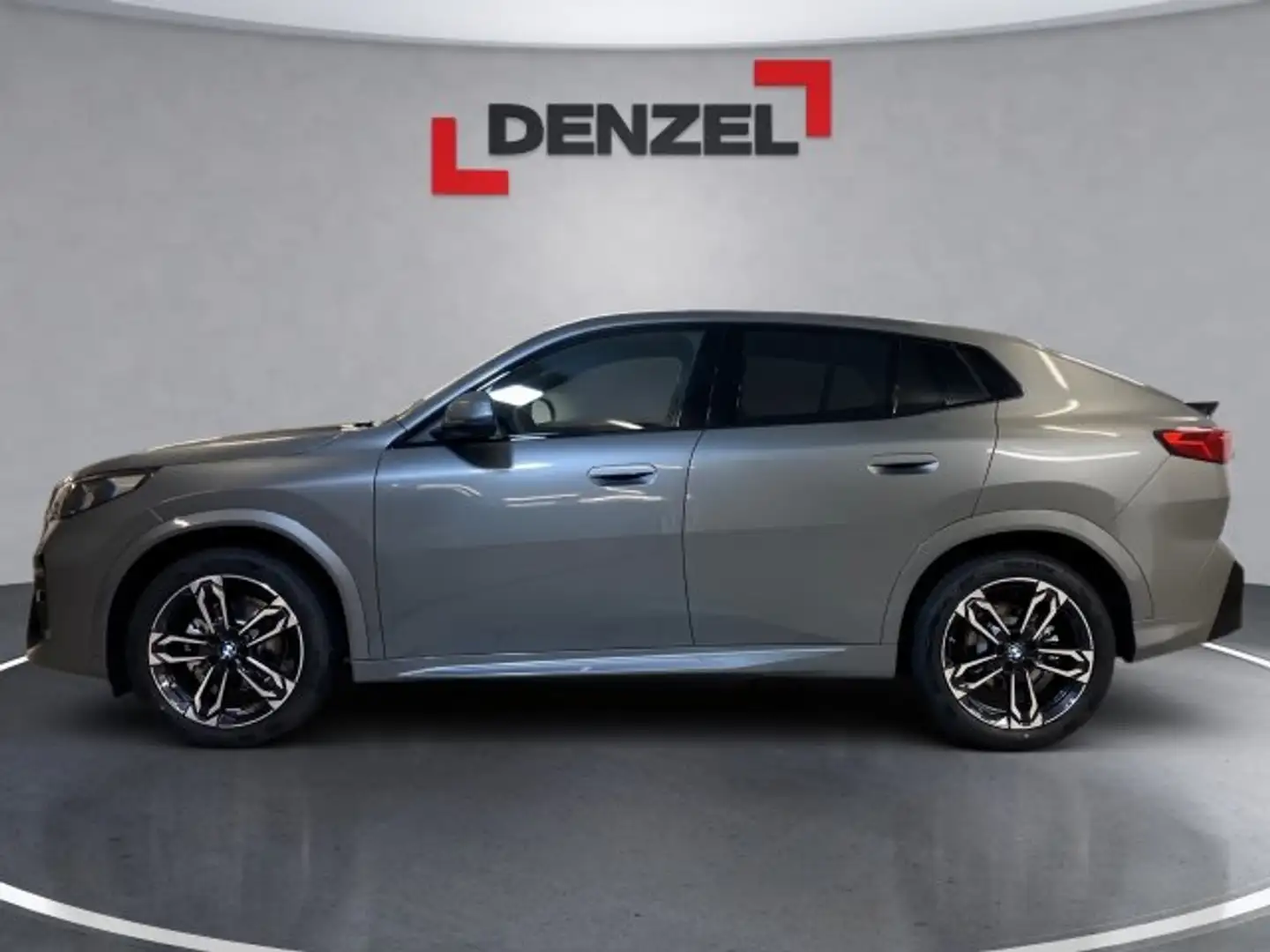 BMW iX2 eDrive 20 U10 Grau - 2