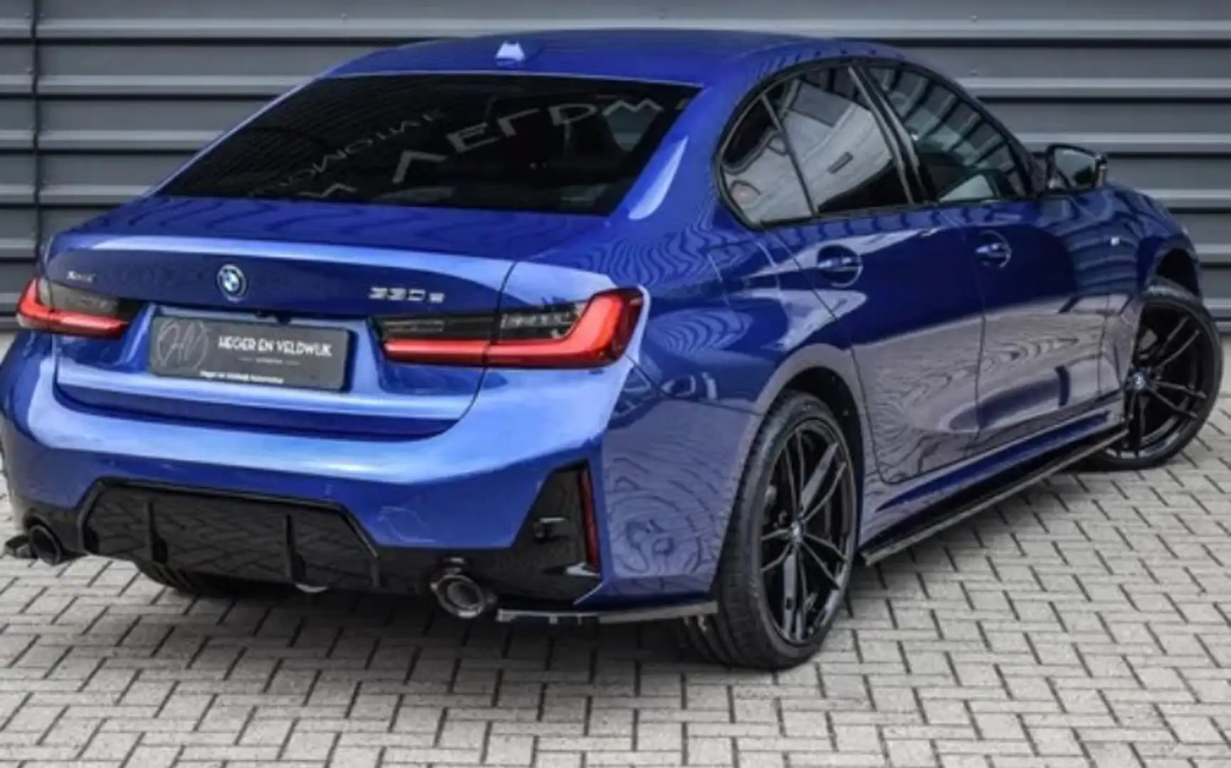 BMW 330 330E Blauw - 2