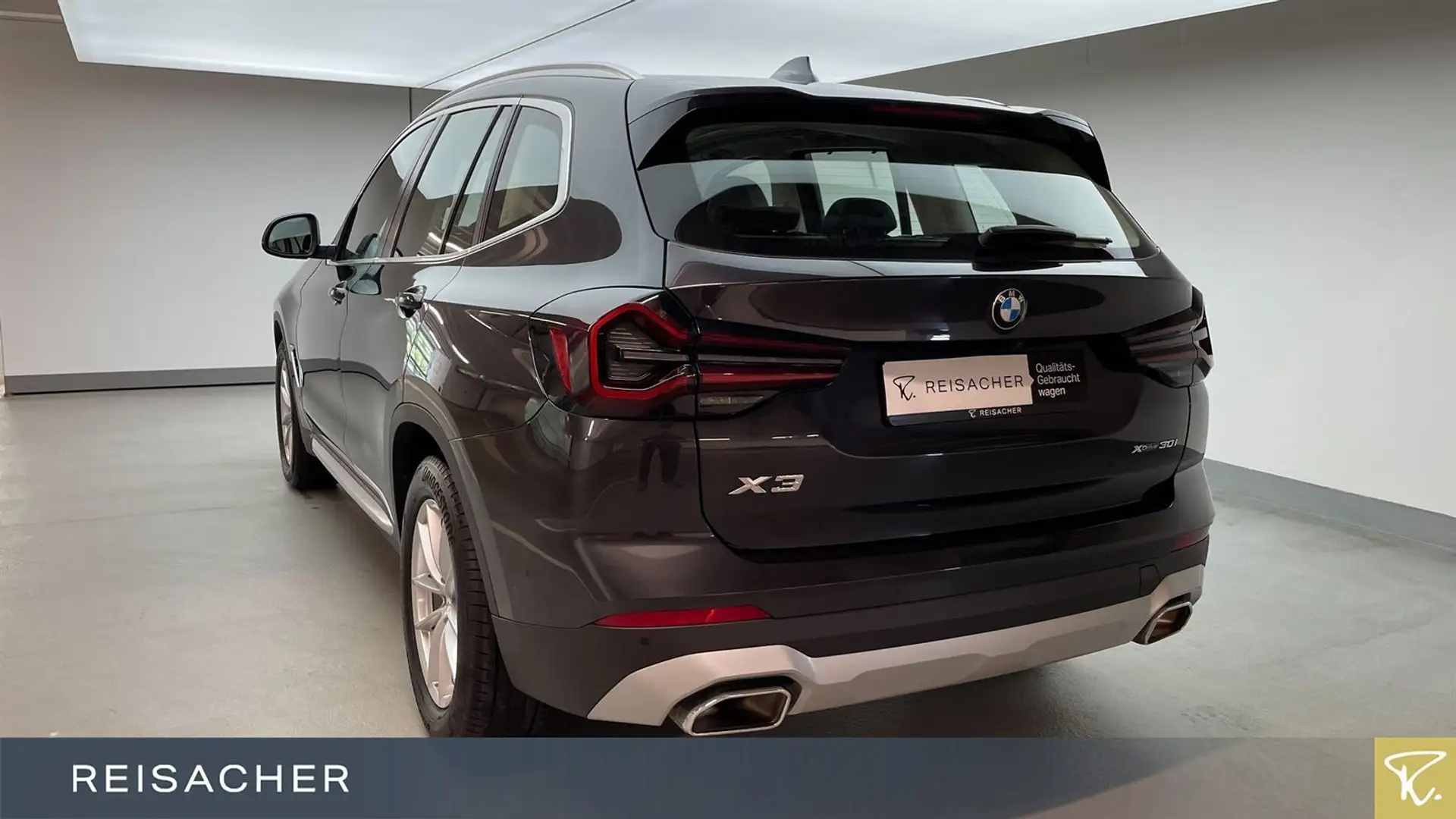 BMW X3 xDrive 30iA LCProf ACC Pano AHK Laser SpoSi Gris - 2