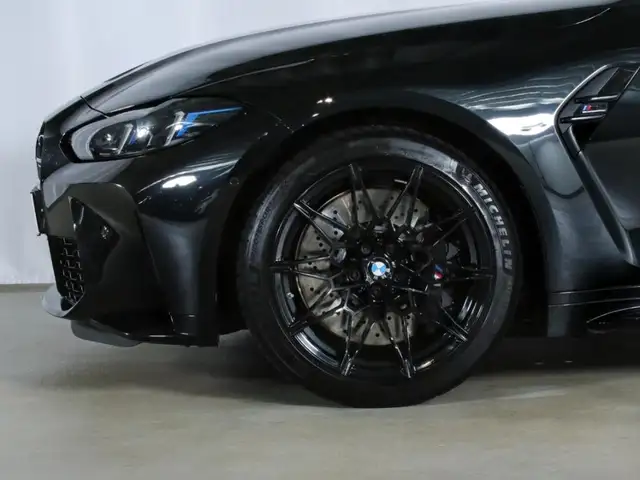 BMW M3 view 5