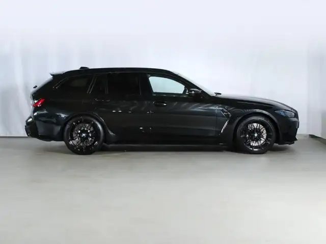 BMW M3 view 7