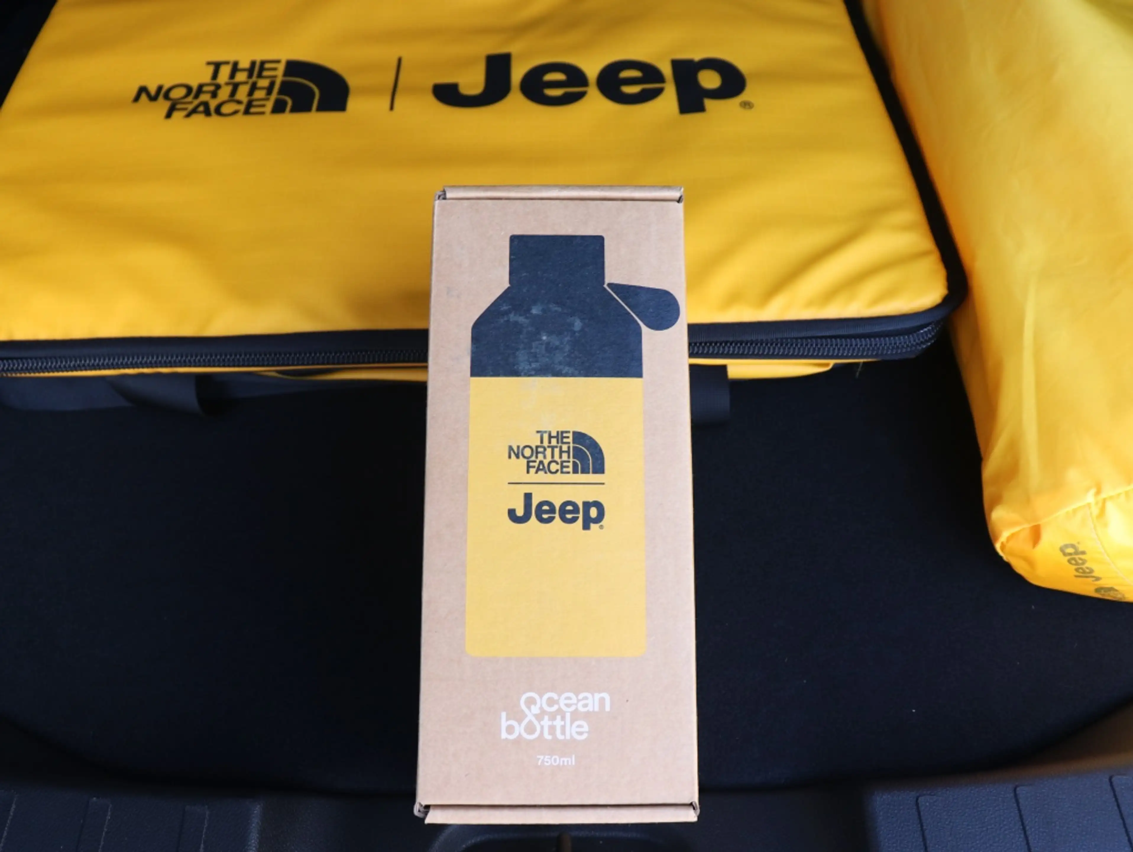 Jeep Avenger 1.2T 4xe 136 PK The North Face | 4x4 | Limited Edi — photo 4