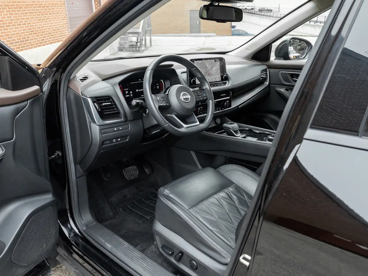 Nissan Rogue снимка Nissan Rogue