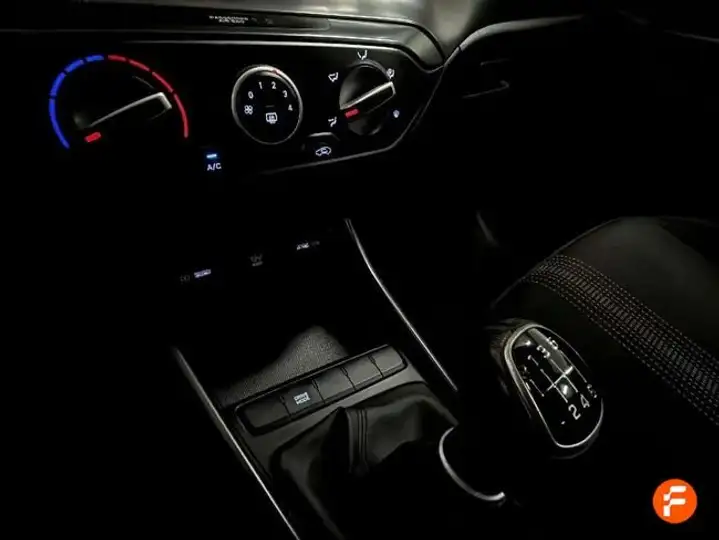 Hyundai i20 2021, foto 16