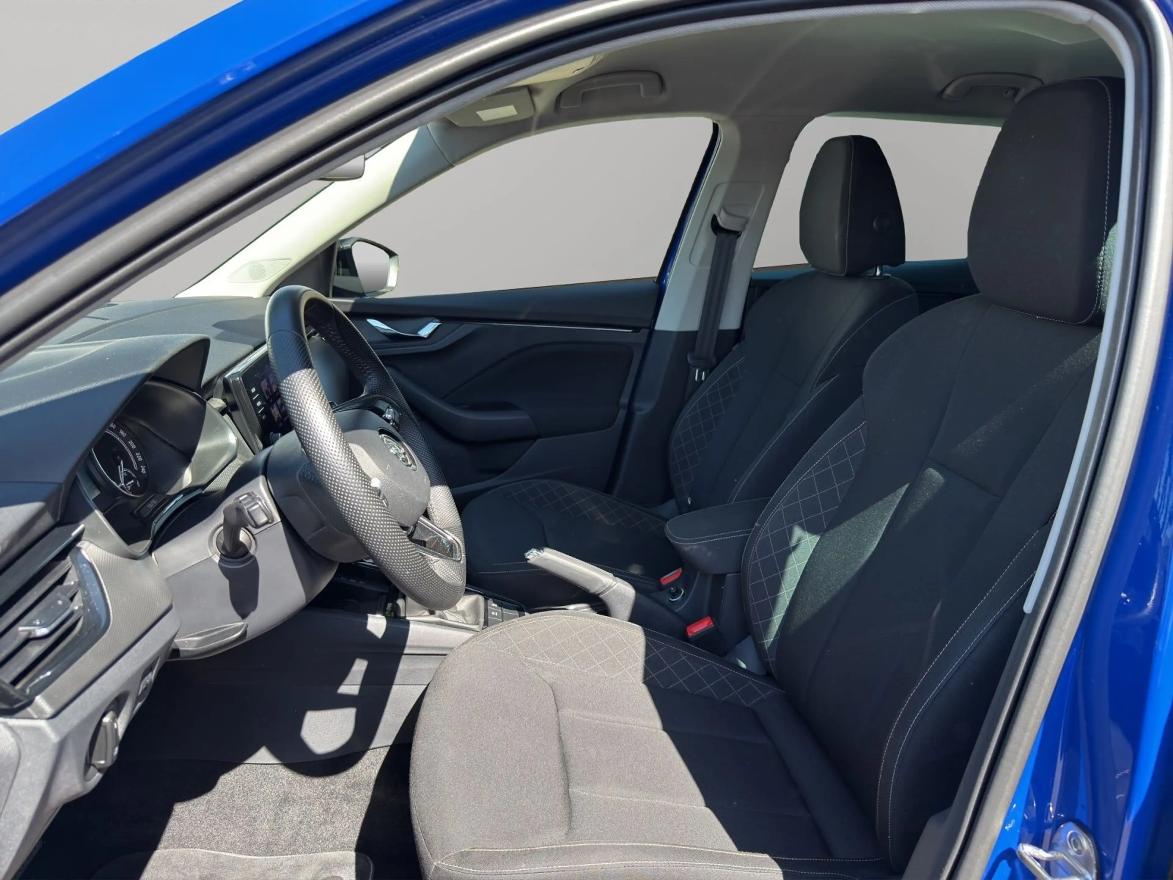 Skoda Kamiq 1.0 TSI DSG Ambition LED+SITZHZG+TEMPOMAT — photo 9