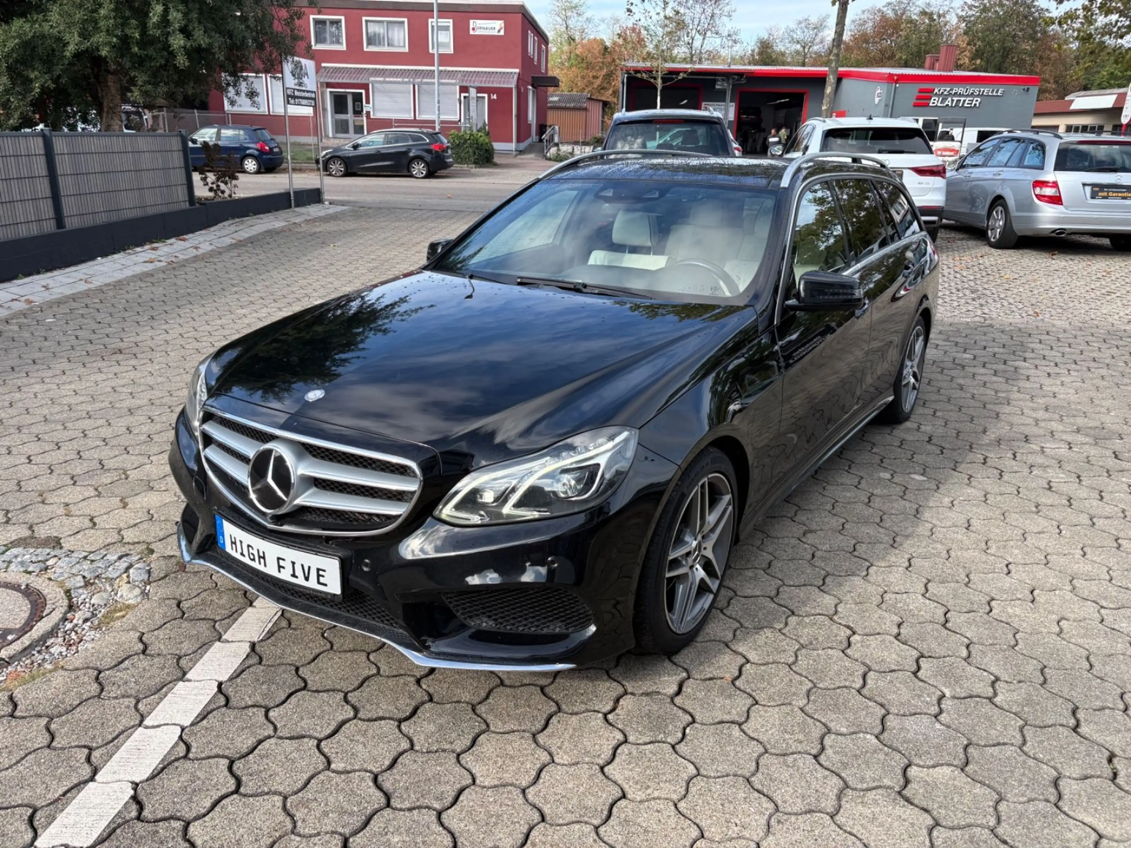 Mercedes-Benz E 250 E250 CDI 4Matic*AMG PAKET*360*ACC*VOLL+VOLL*