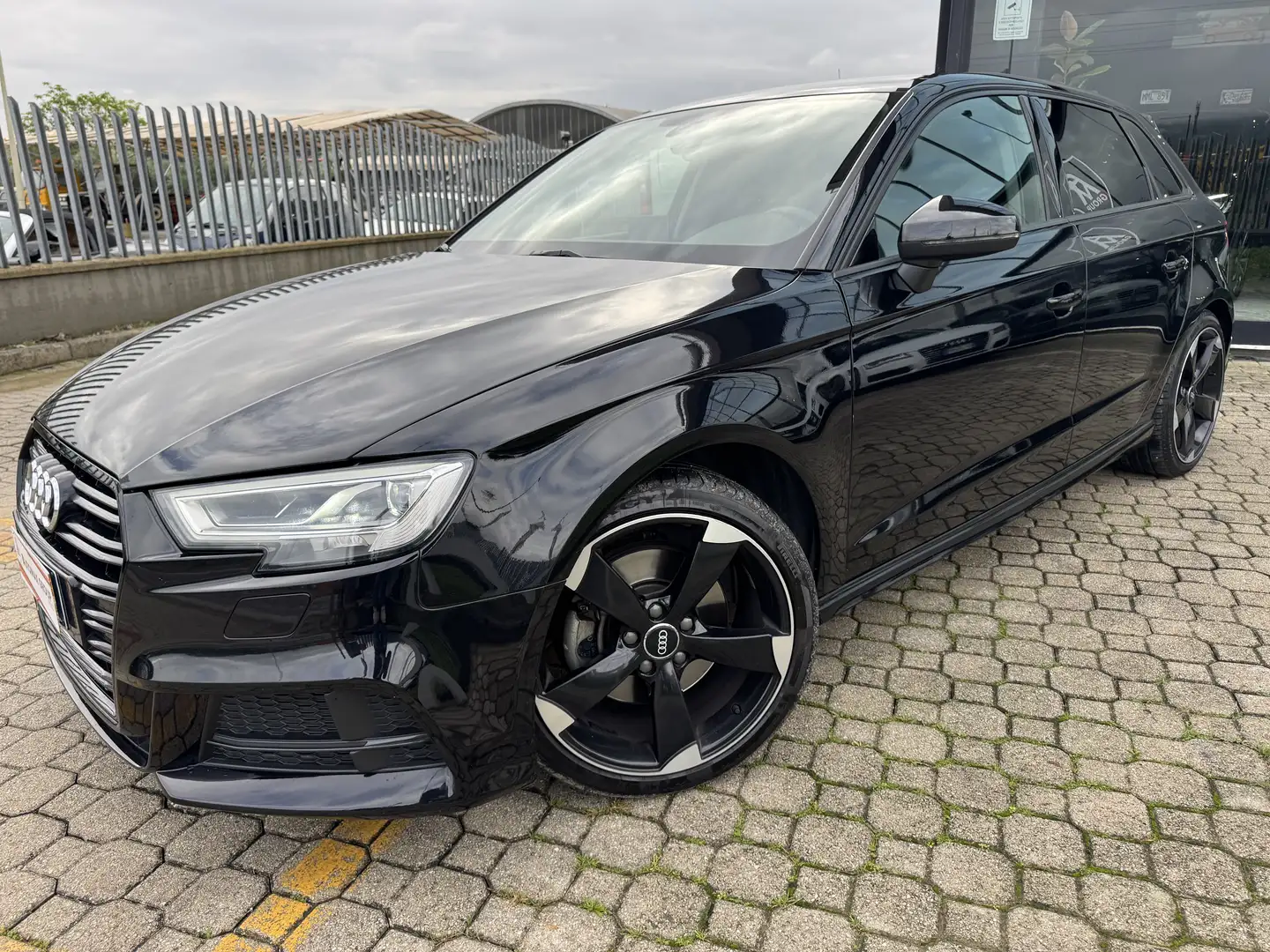 Audi A3 Sportback 2.0 tdi S-Line quattro 184cv s-tronic 7m Noir - 1
