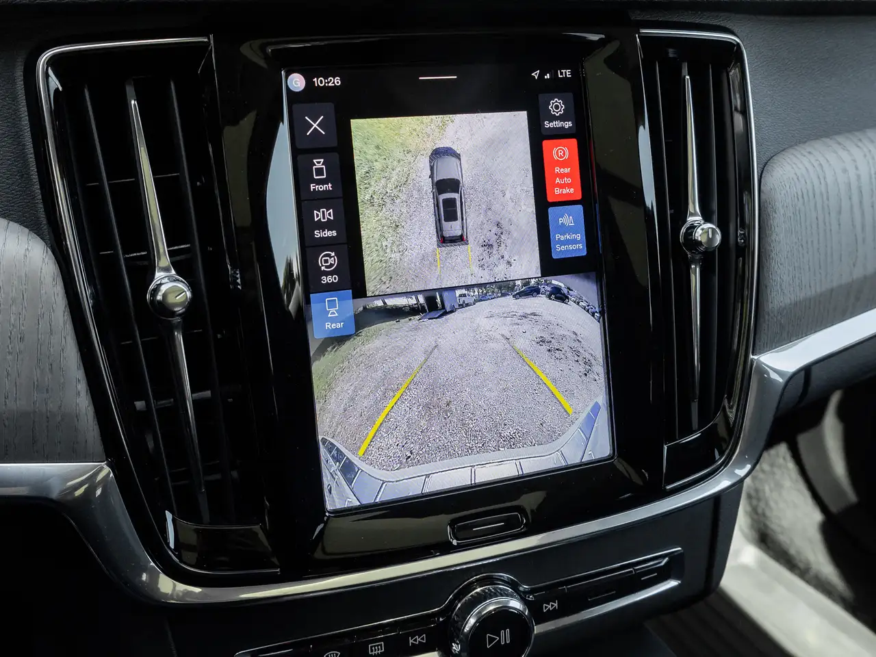 Volvo V90 Cross Country снимка Volvo V90 Cross Country
