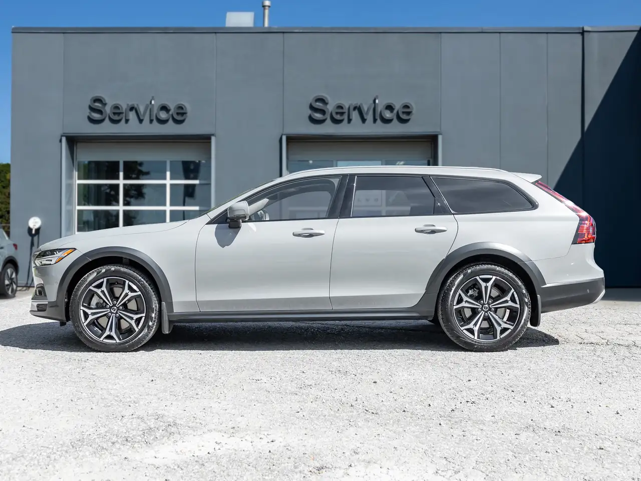 Volvo V90 Cross Country снимка Volvo V90 Cross Country