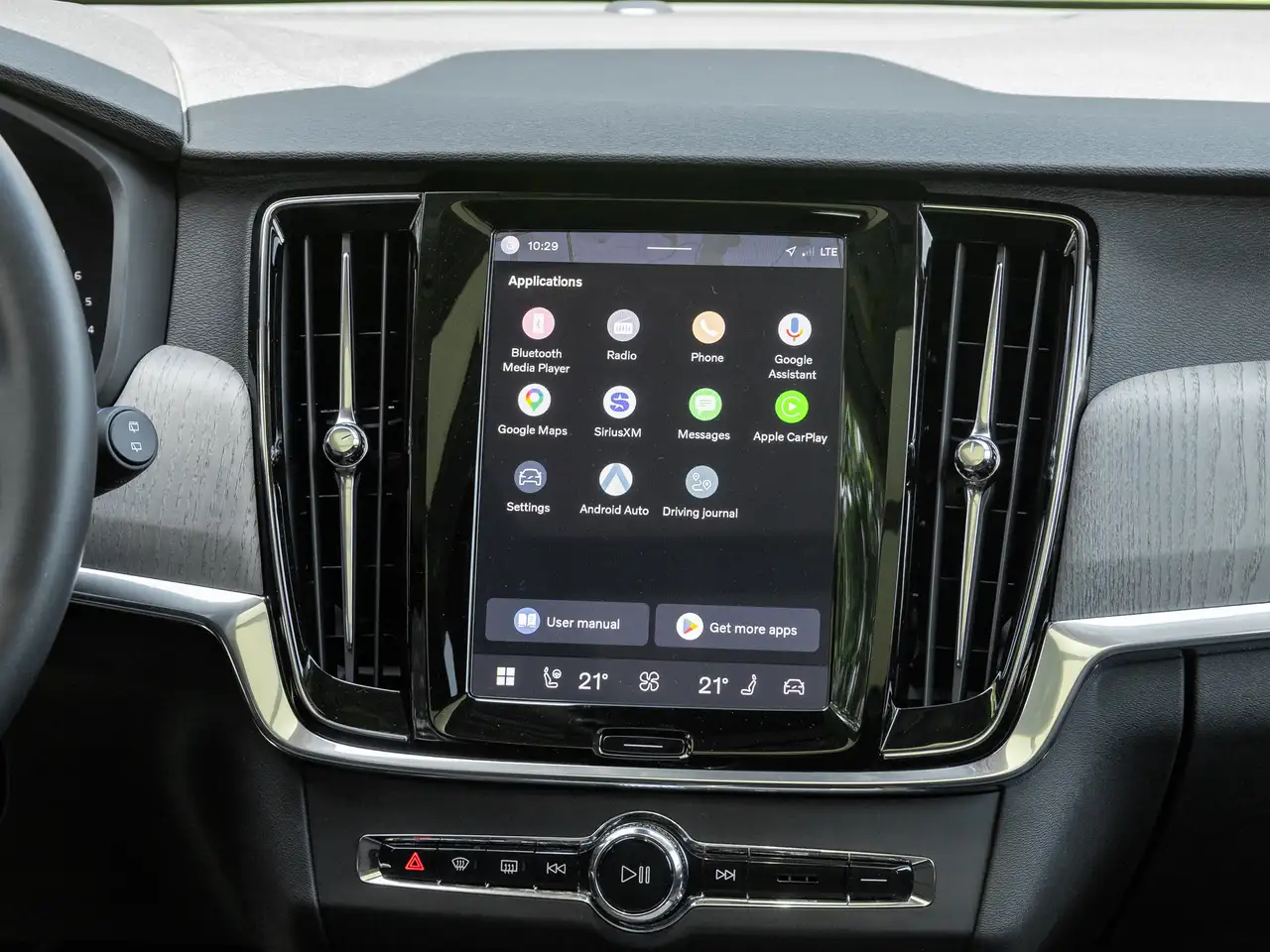 Volvo V90 Cross Country снимка Volvo V90 Cross Country