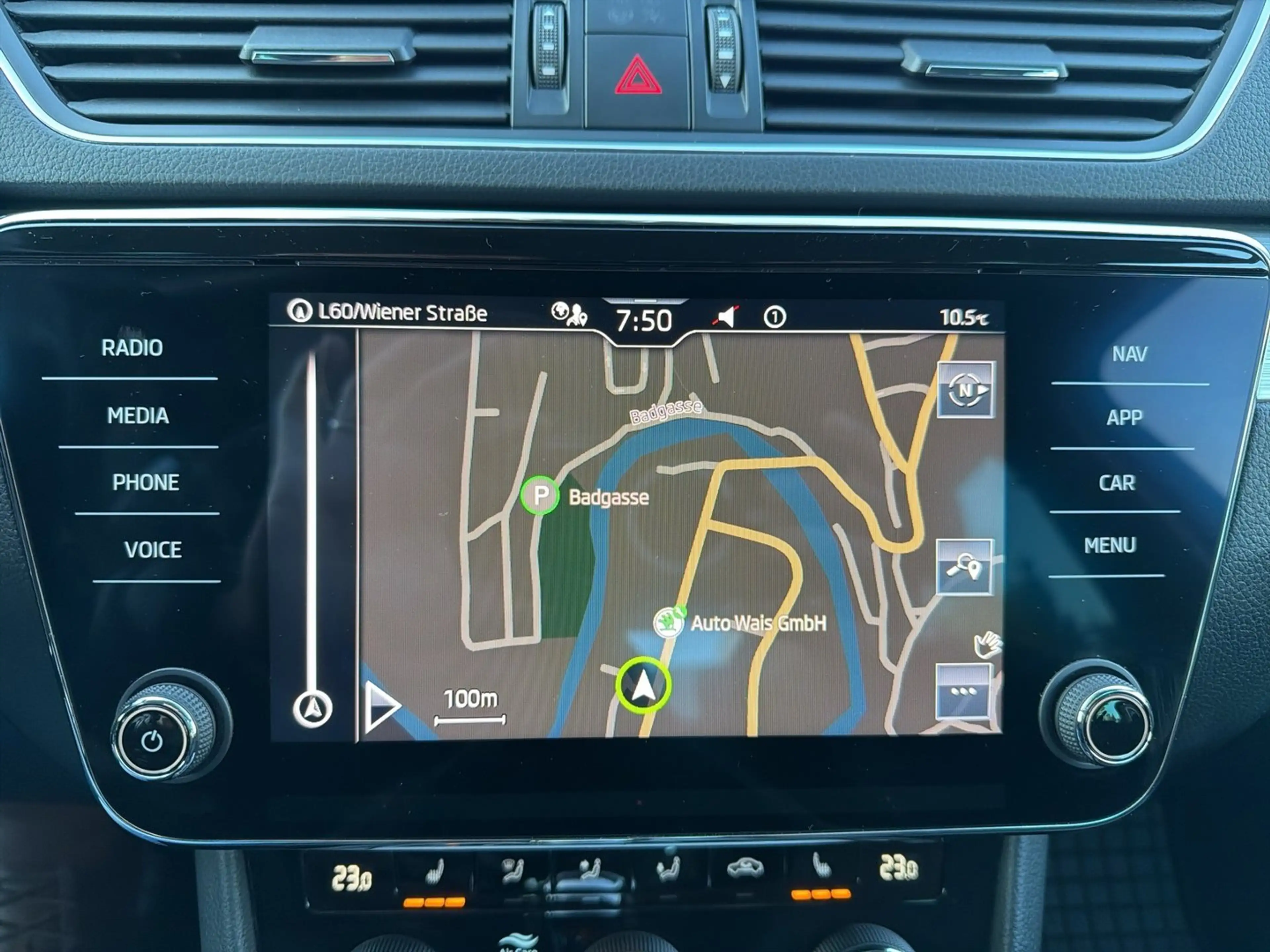 Skoda Superb 4x4 Ambition TDI DSG — photo 11