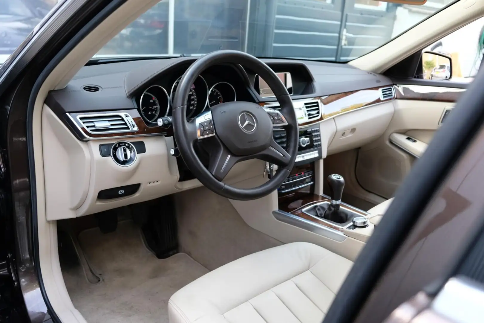 Mercedes-Benz E 200 |UNIEK 41.137km| 1e EIG NIEUWWAARDIG!!!! Leder/Nav Braun - 2