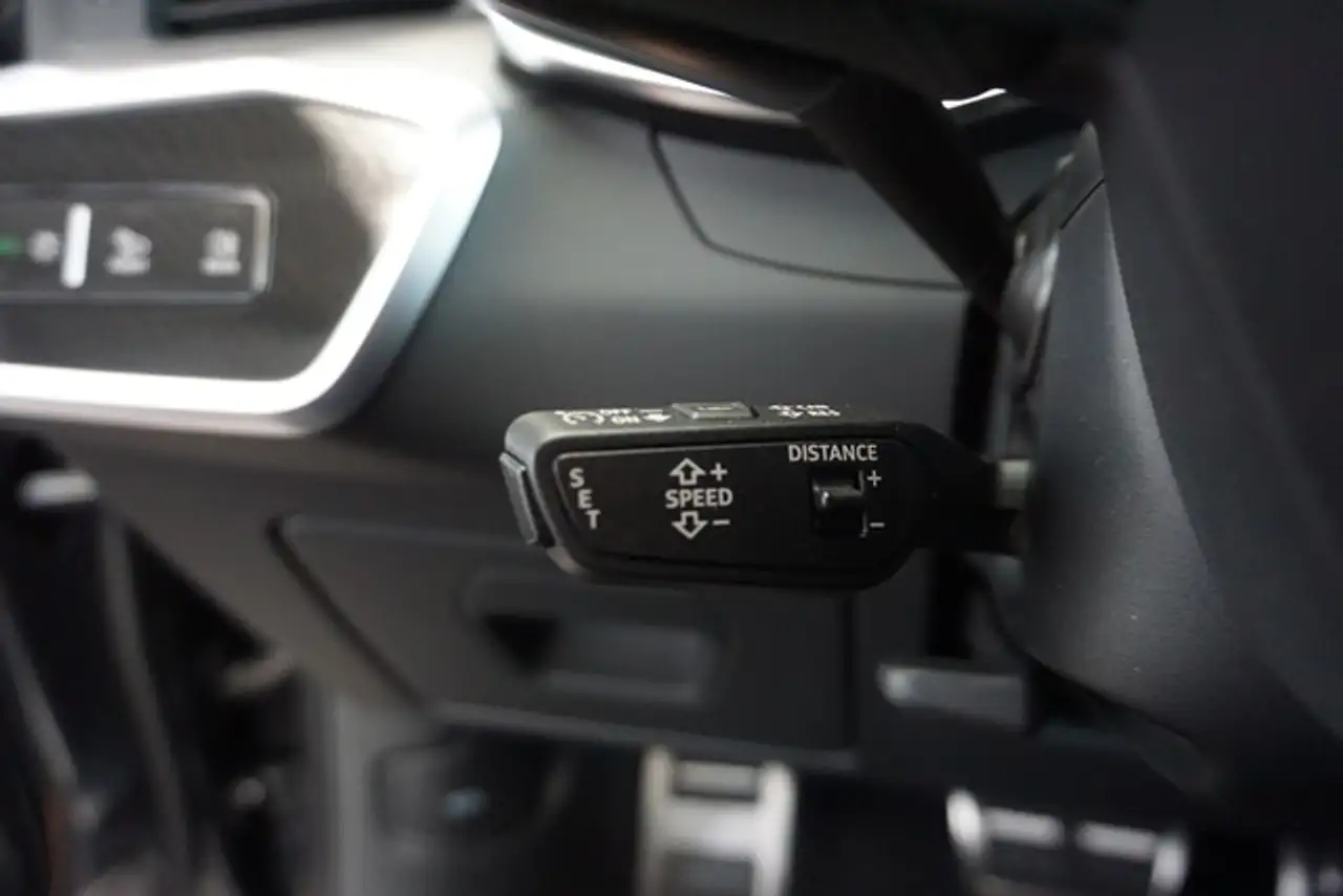 Audi A6 Avant 55 TFSI e quattro sport S line HuD Matrix..., миниатюра 16