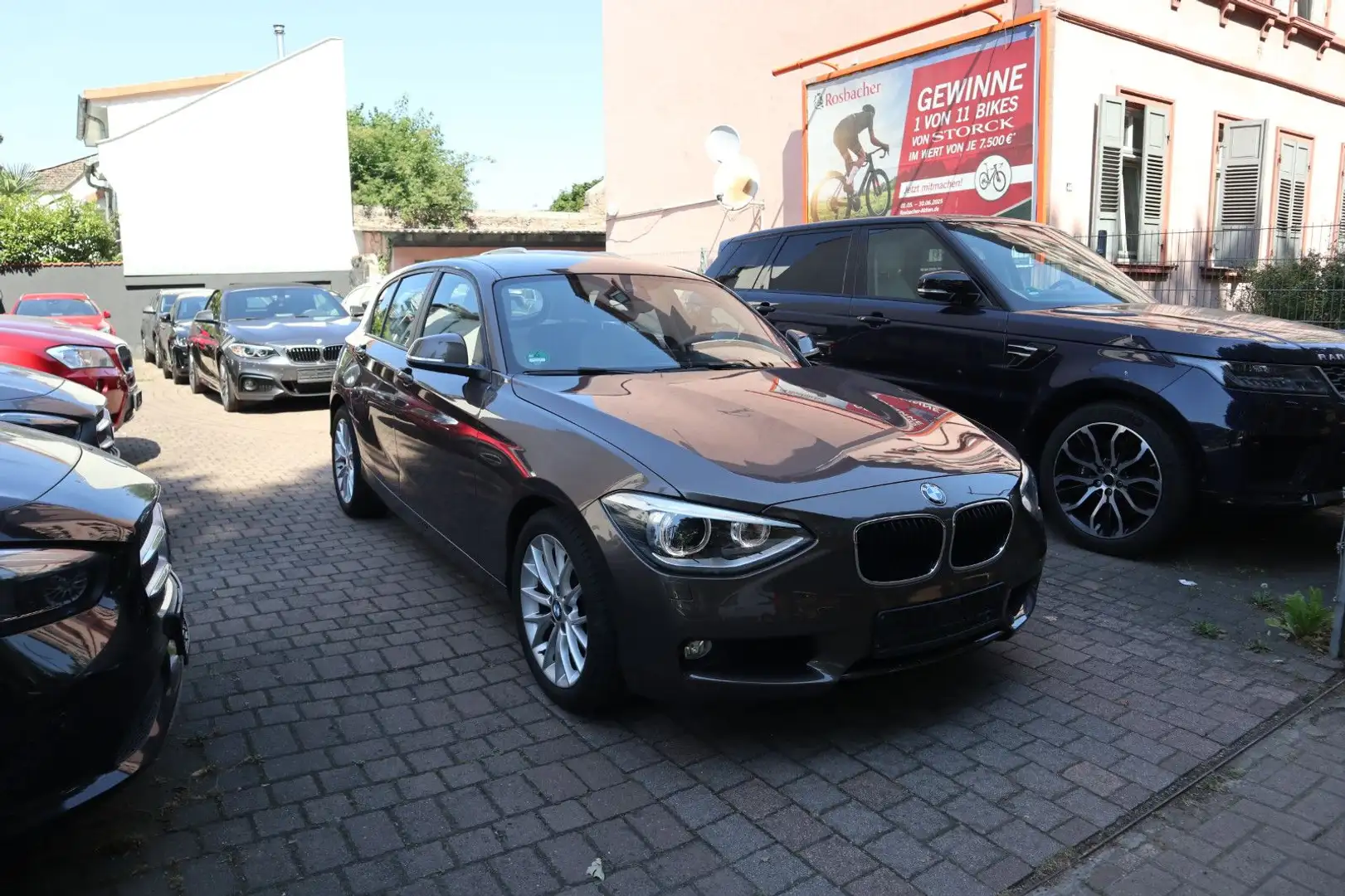 BMW 120 d Lim. 5-trg. AHK/Navi-Profi/Leder/PDC - 1