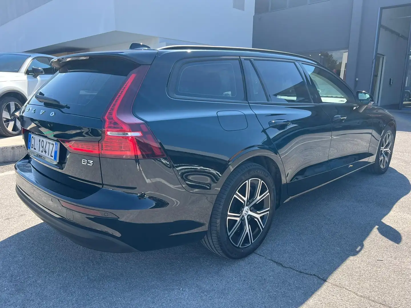 Volvo V60 2.0 b3 Essential auto - 1