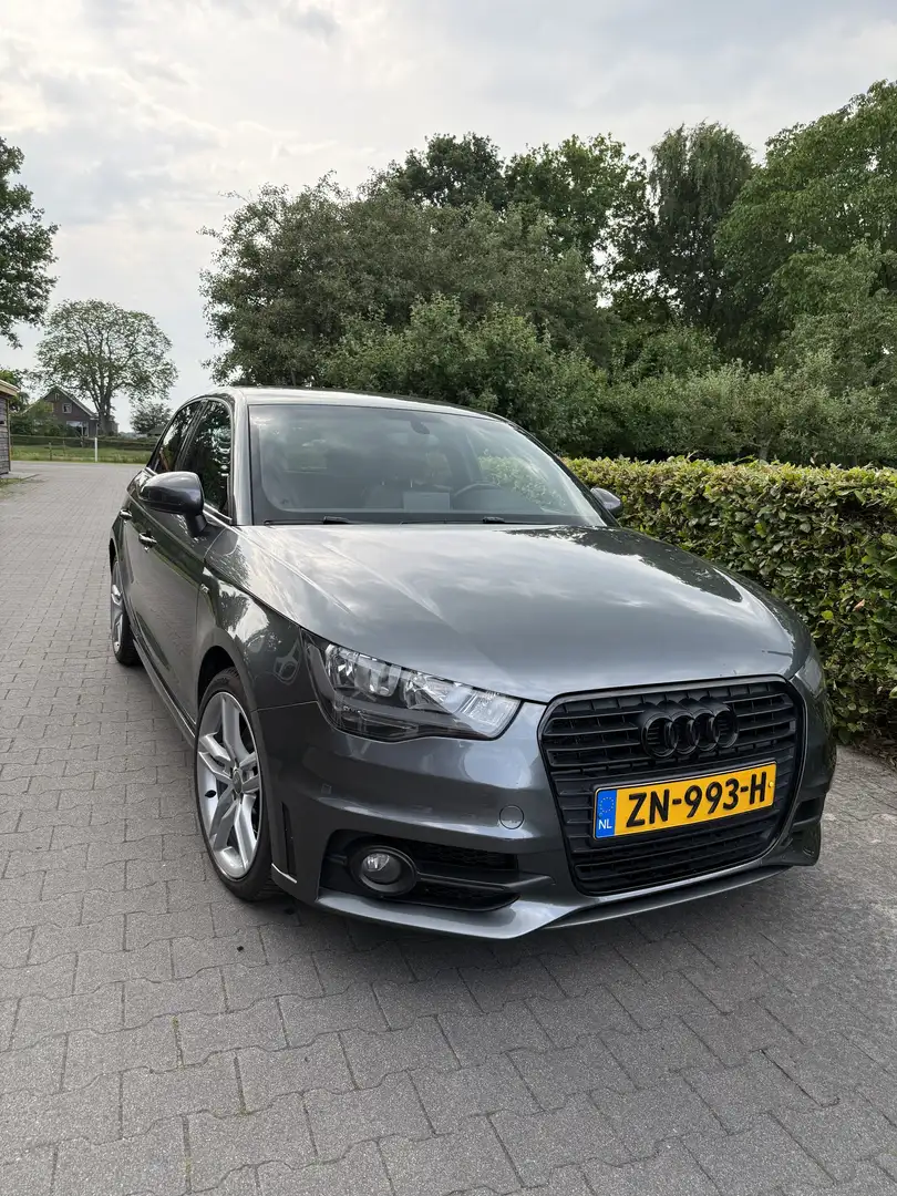 Audi A1 1.4 TFSI Pro Line S Grijs - 1