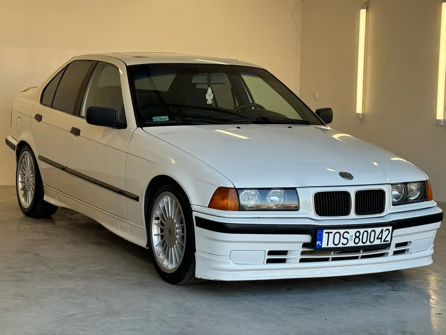 BMW 318 318is Weiß - 1