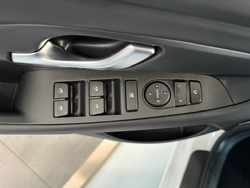 Hyundai i30 1.5 T-DPI Comfort*Navi*DAB*Kamera*LED — photo 13