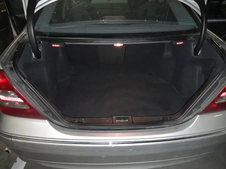 Mercedes-Benz Clase C 2003, foto 9