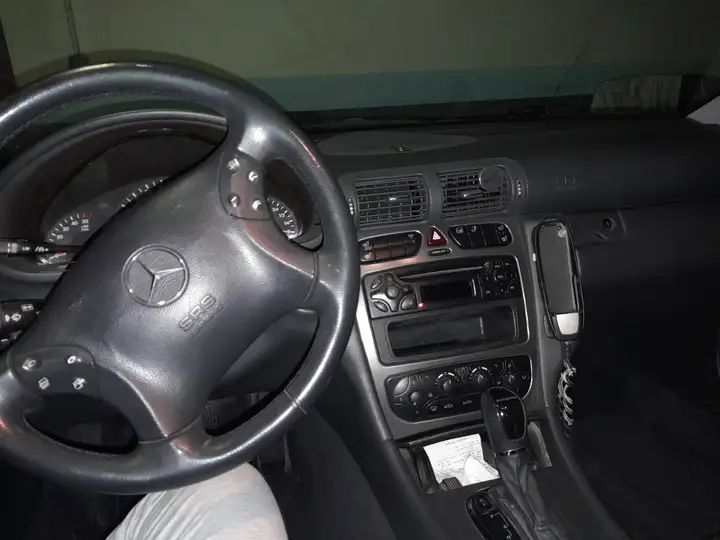 Mercedes-Benz Clase C 2003, foto 6