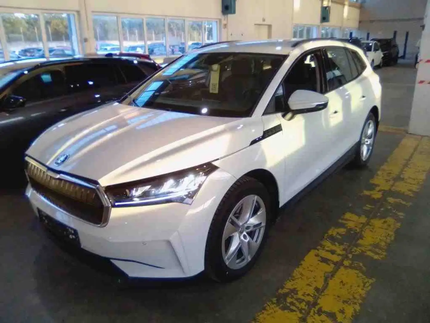 Skoda Enyaq 60 LOFT +WÄPU +LED +19" +RKAM +NAVI + Weiß - 2