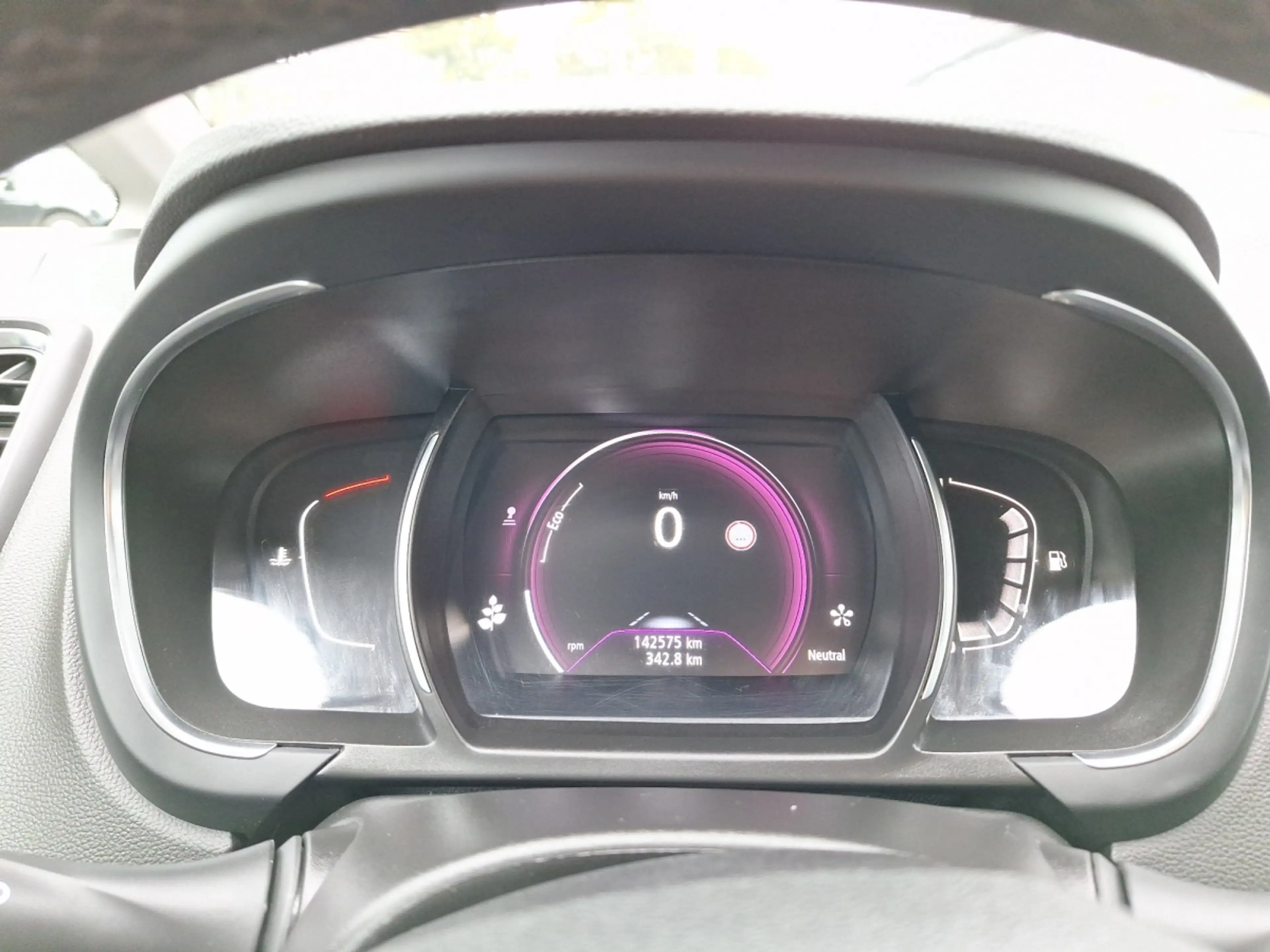Renault Grand Scenic Bose dCi 130PS — photo 15