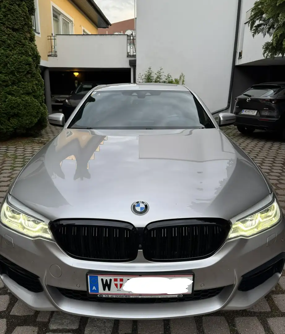 BMW 540 540i xDrive Aut. Silber - 1
