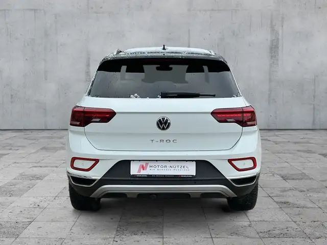 Volkswagen T-Roc view 5