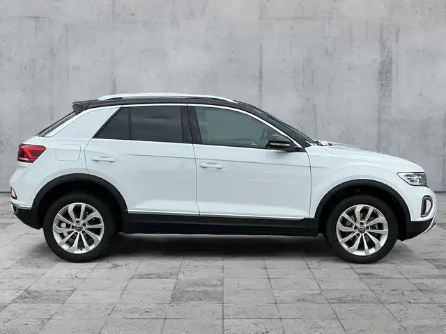 Volkswagen T-Roc view 7