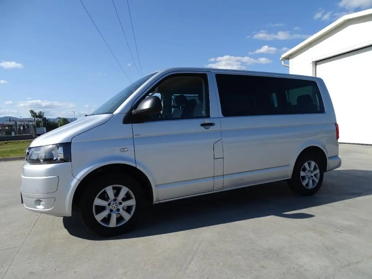 Volkswagen T5 Multivan 2.0 TDI Highline Silber - 1