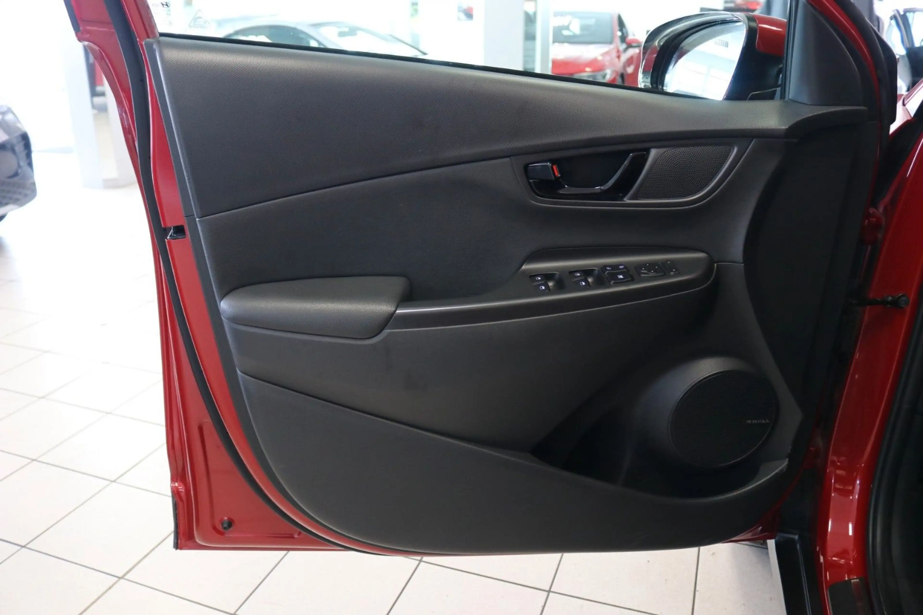 Hyundai KONA Style 2WD PDC Navi Kamera Tempomat DAB+ — photo 13