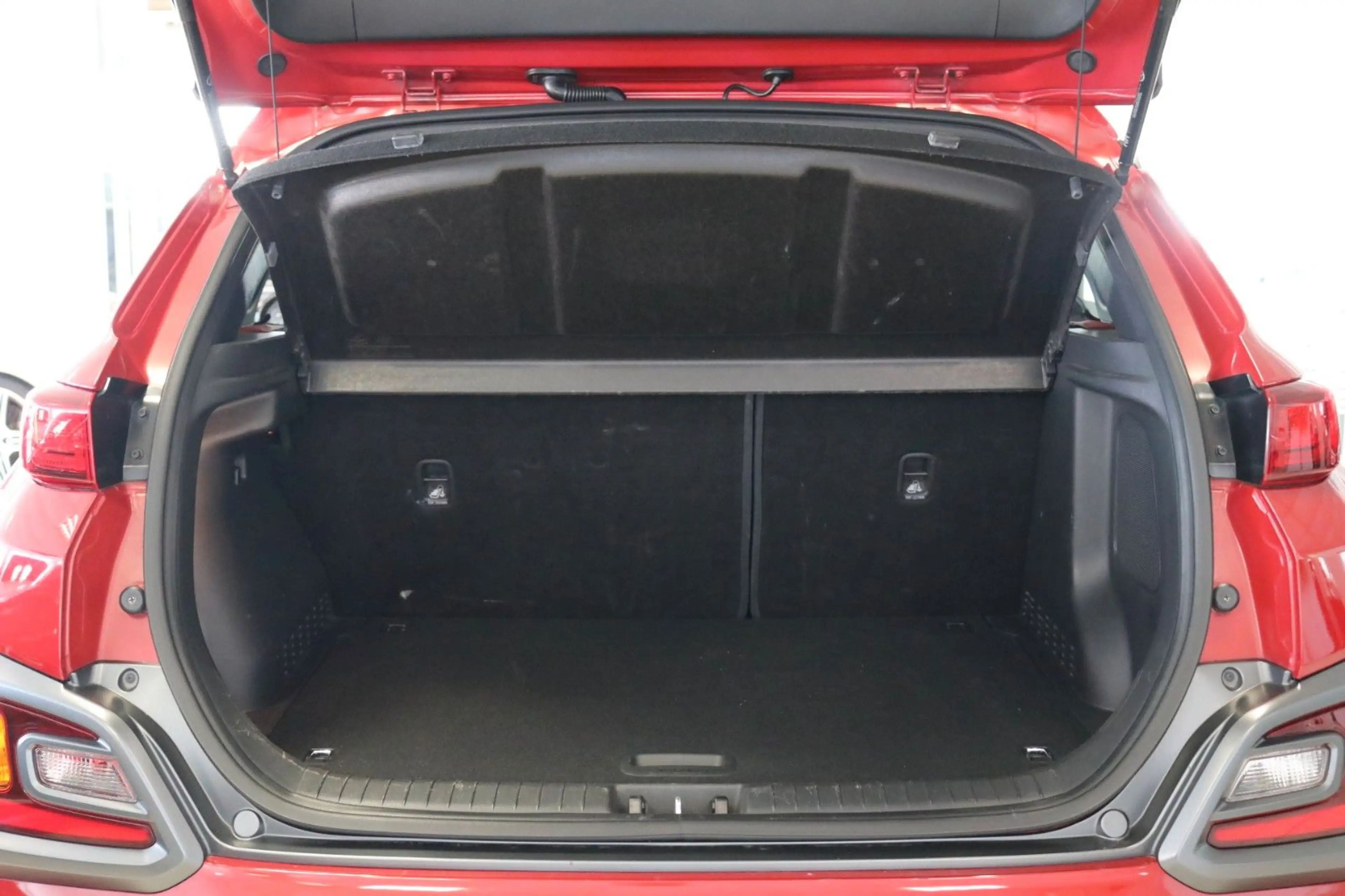Hyundai KONA Style 2WD PDC Navi Kamera Tempomat DAB+ — photo 9