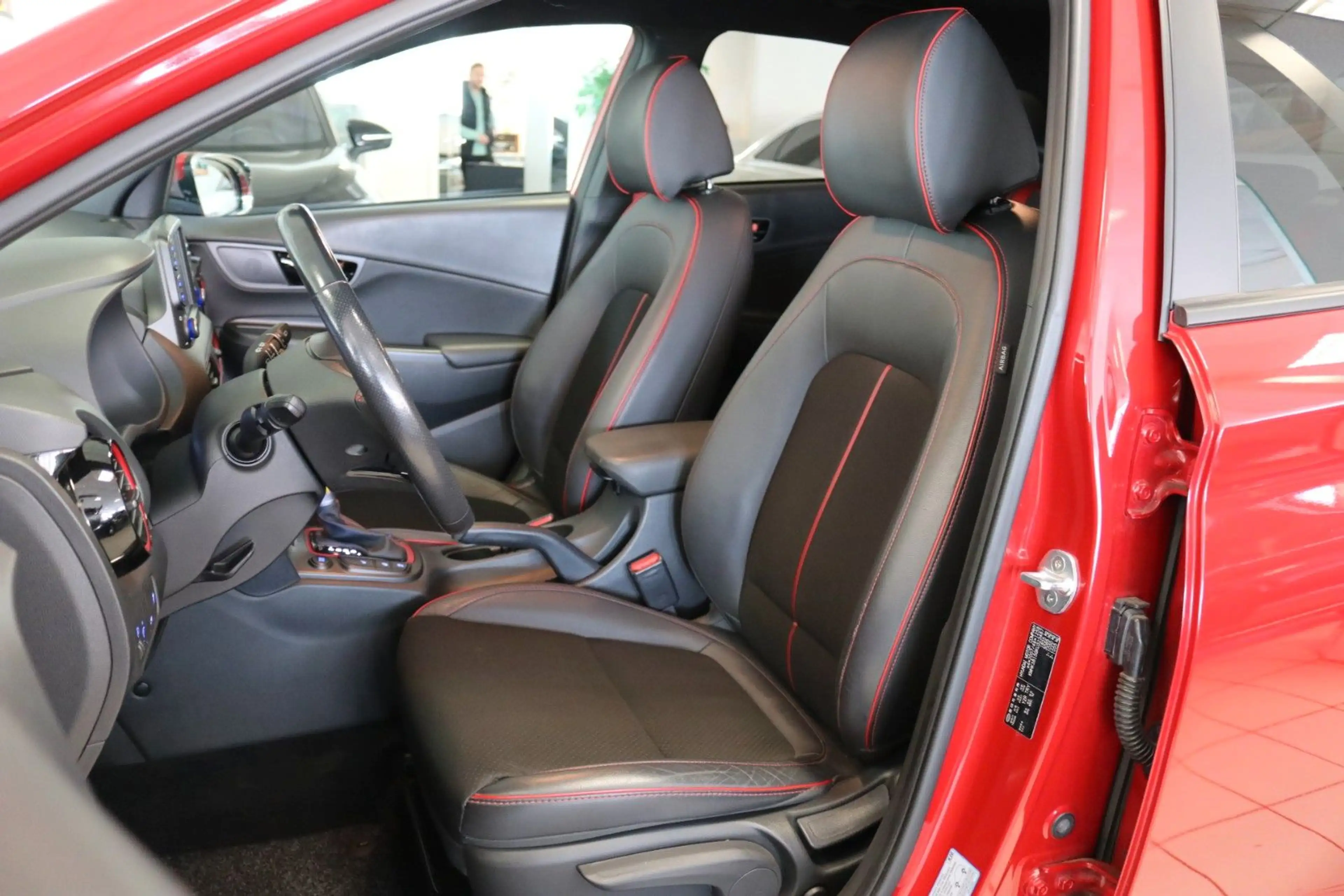 Hyundai KONA Style 2WD PDC Navi Kamera Tempomat DAB+ — photo 14