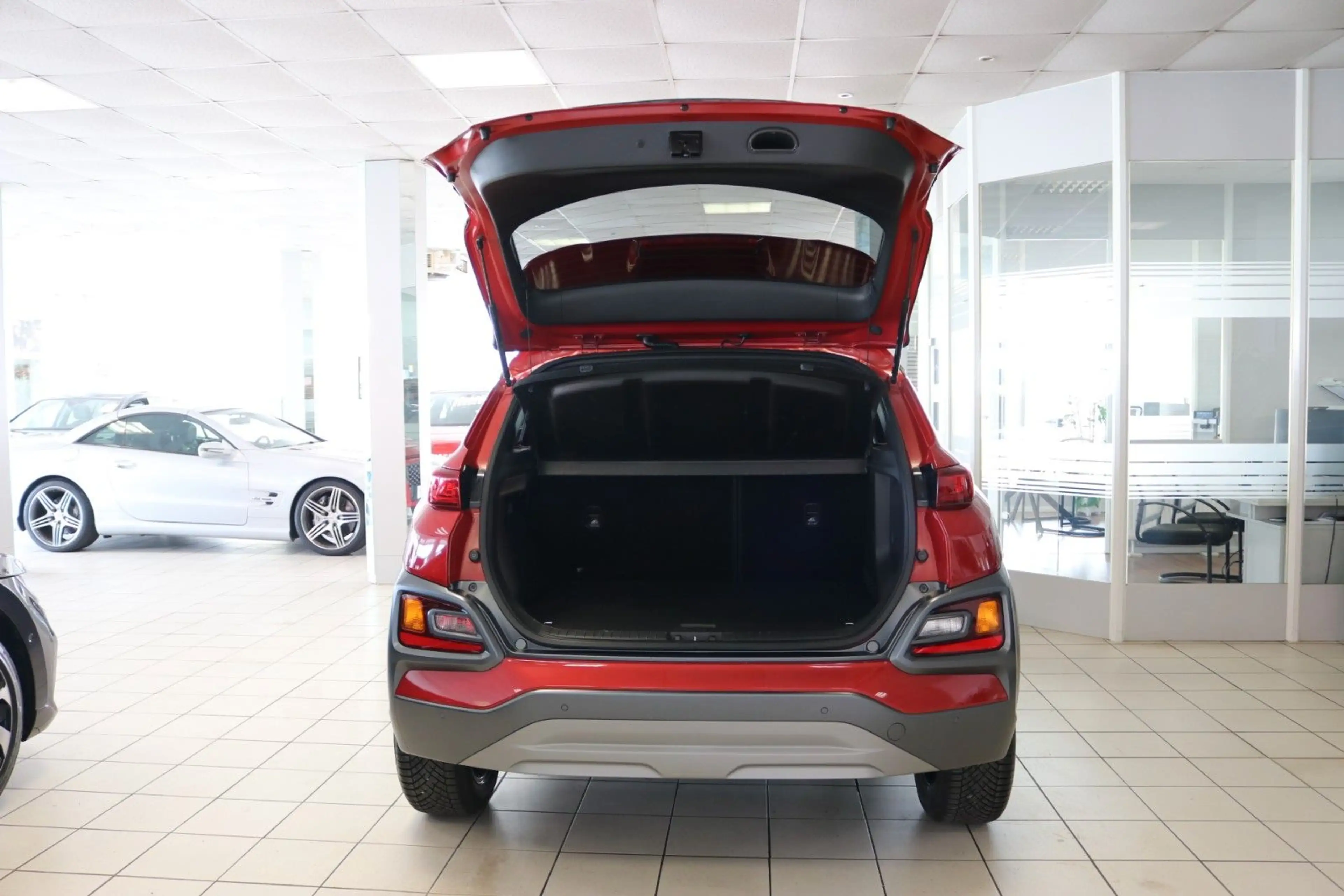Hyundai KONA Style 2WD PDC Navi Kamera Tempomat DAB+ — photo 7