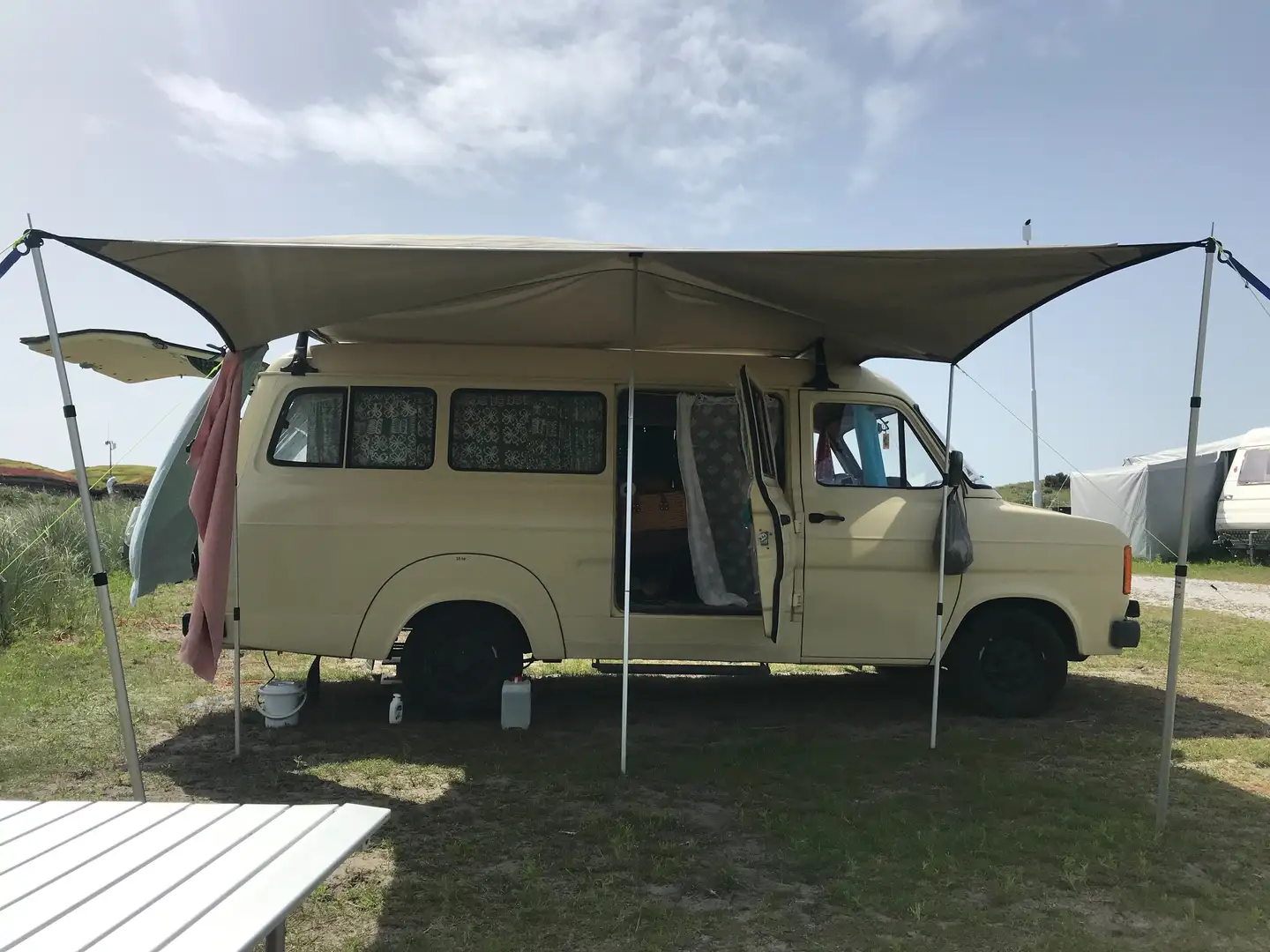 Ford Transit Transit Camper Ambulance Oldtimer Beige - 2