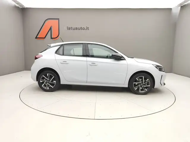 Opel Corsa view 8