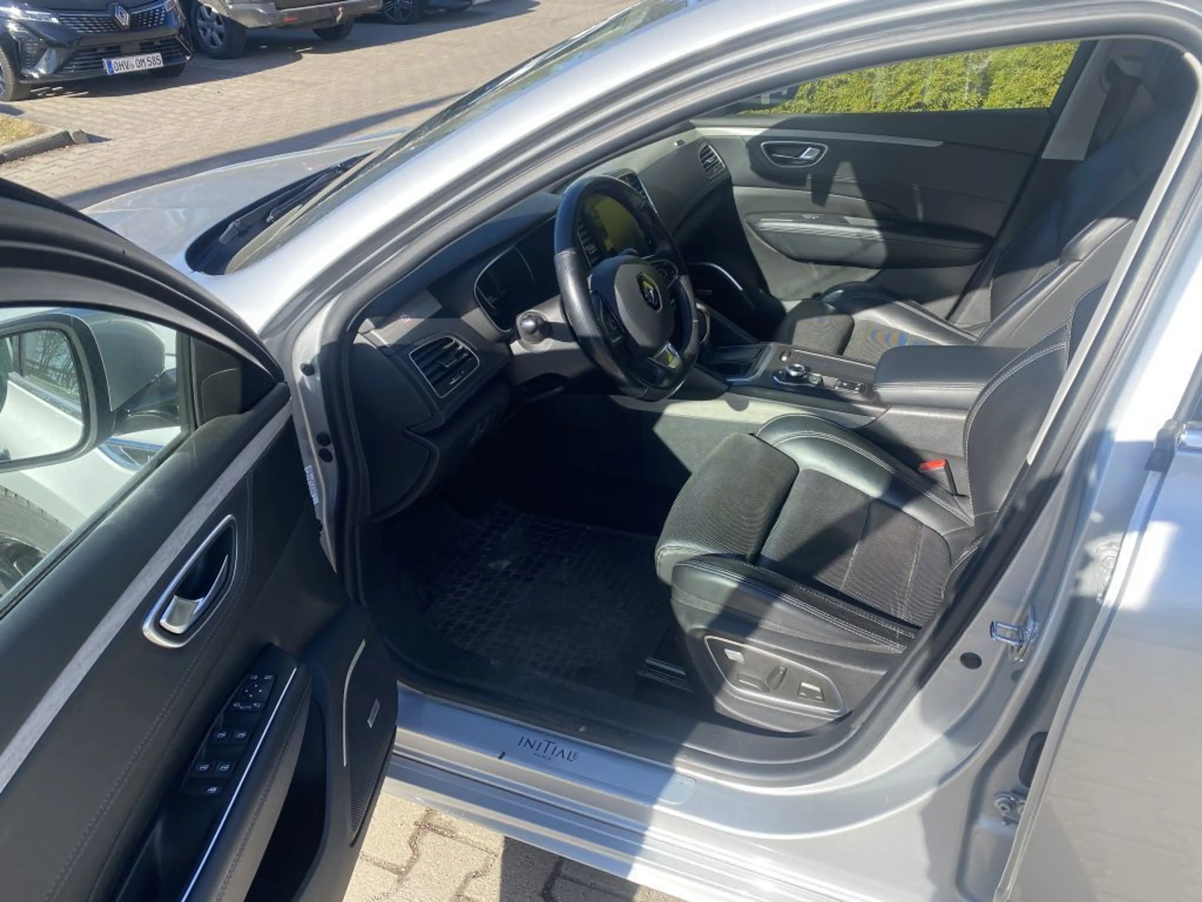 Renault Talisman Grandtour ENERGY TCe 200 — photo 10