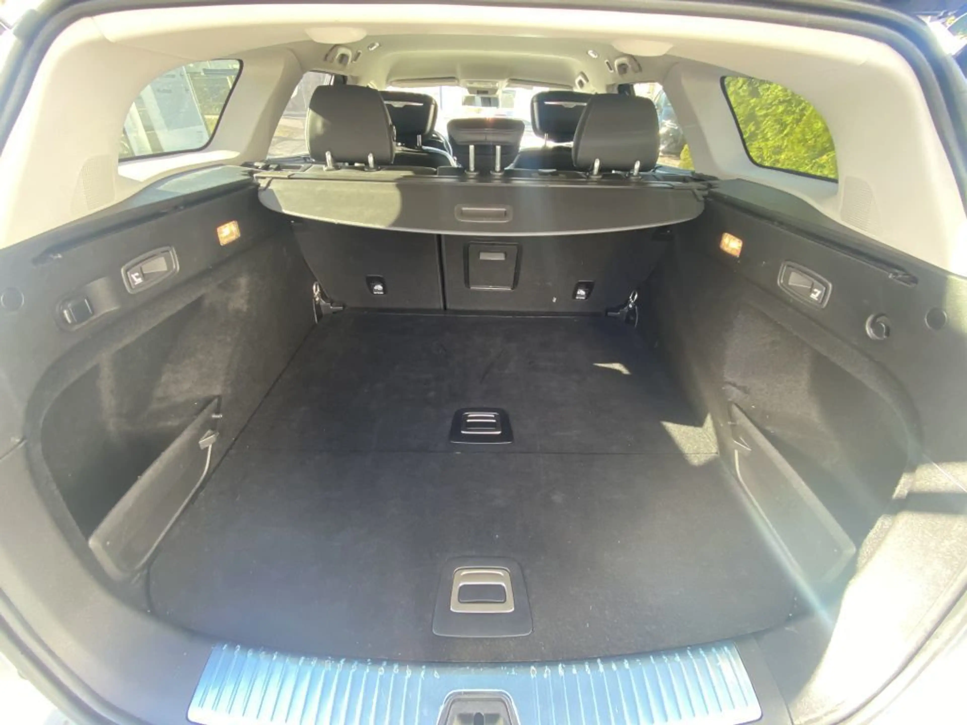 Renault Talisman Grandtour ENERGY TCe 200 — photo 7