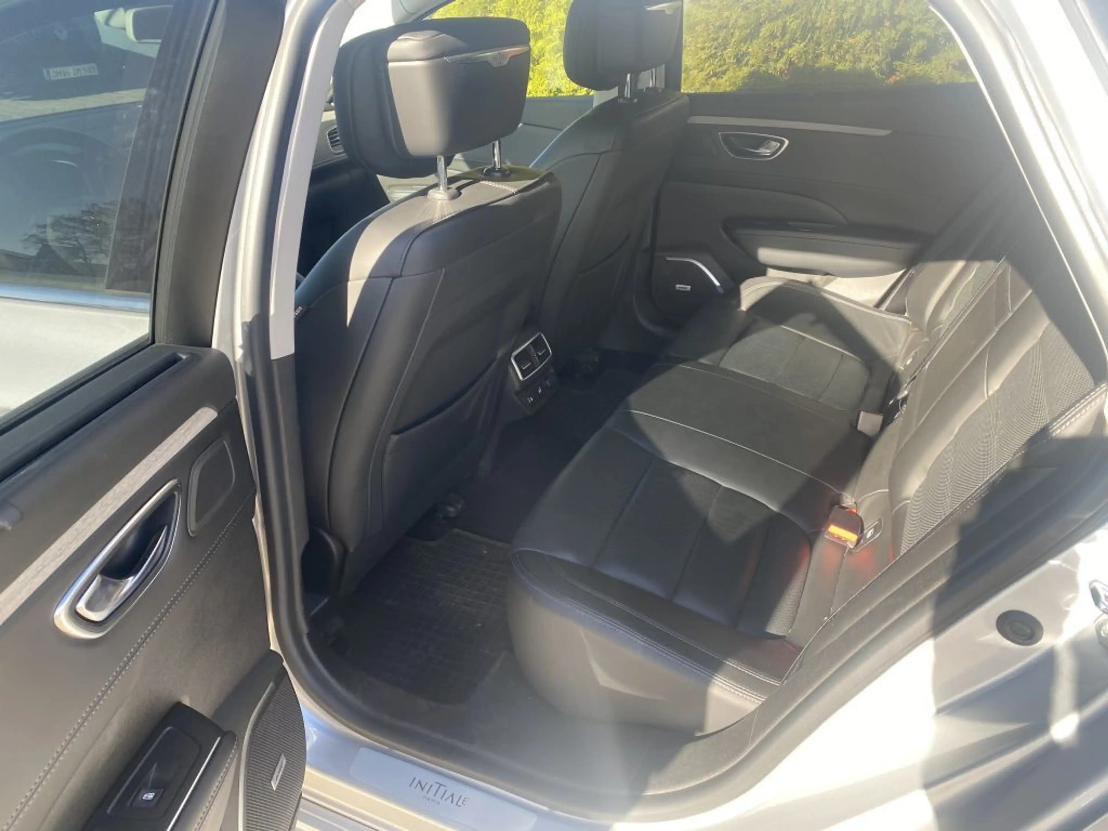 Renault Talisman Grandtour ENERGY TCe 200 — photo 8