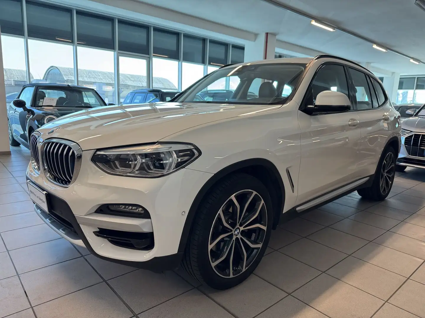 BMW X3 xDrive20d 48V xLine bijela - 1