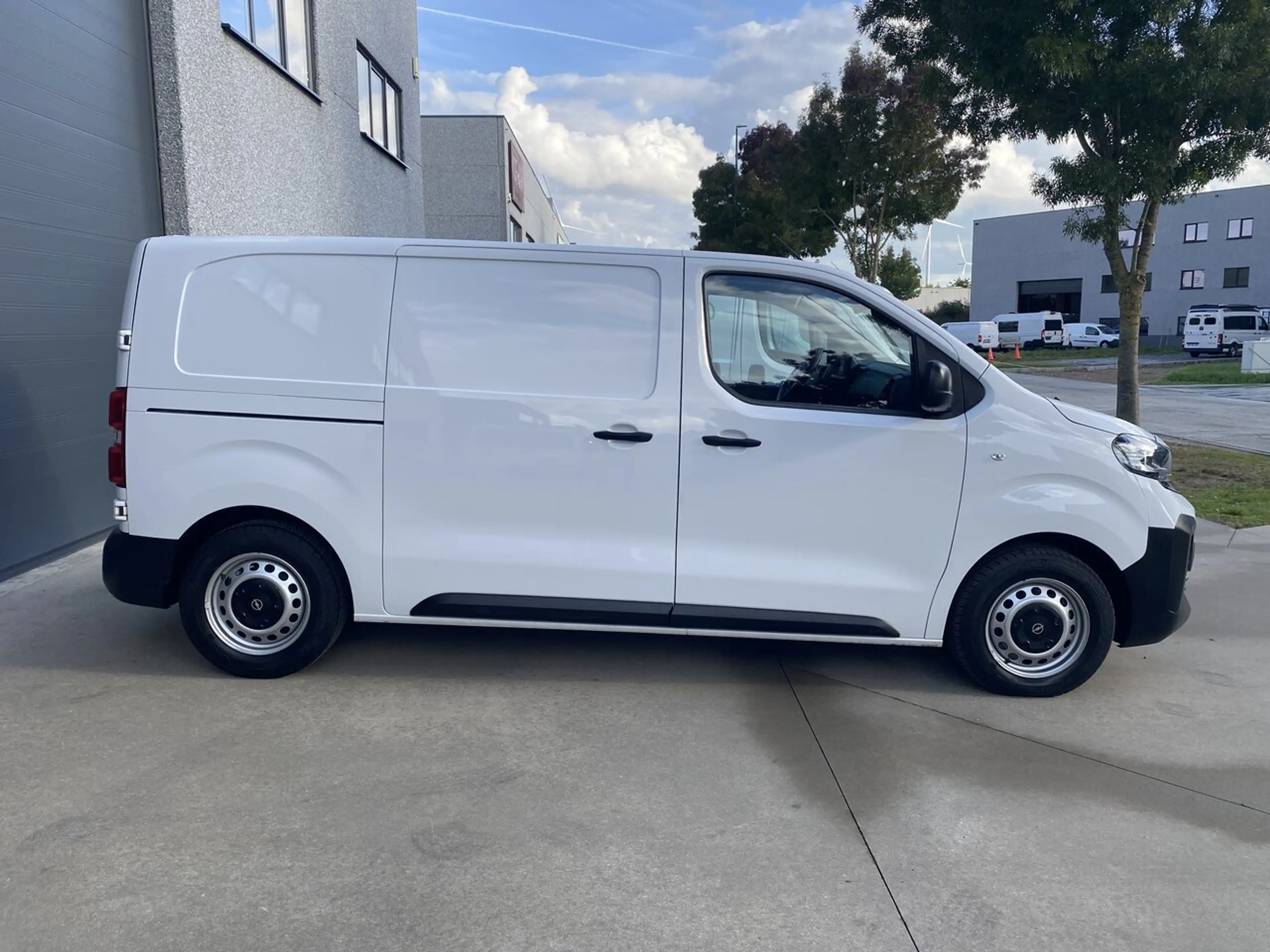 Opel Vivaro L2-120pk-nieuw model-18500€+BTW — photo 4