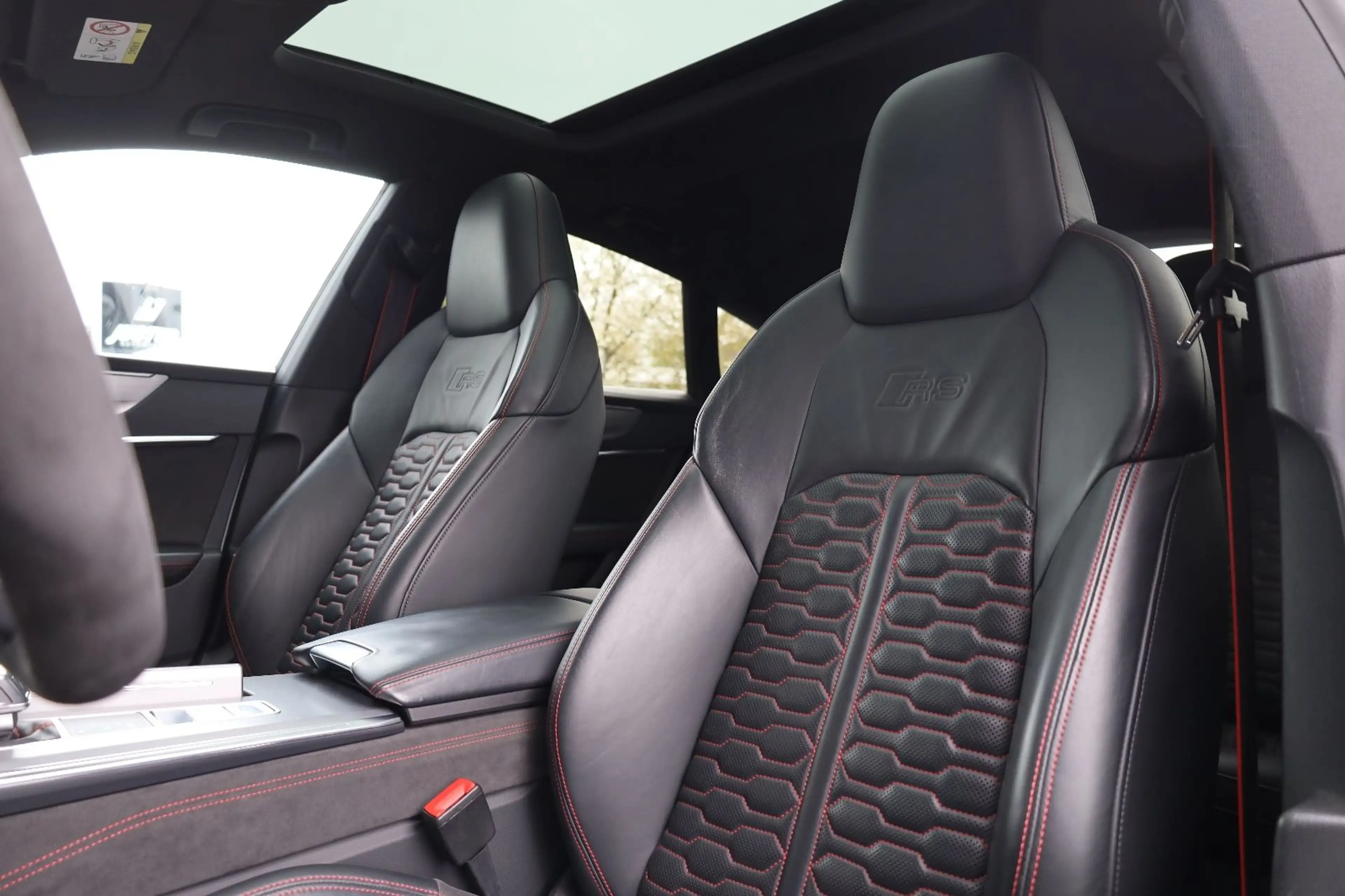 Audi RS7 Sportback 4.0 TFSI quattro/360*/Keramik/R22 — photo 10