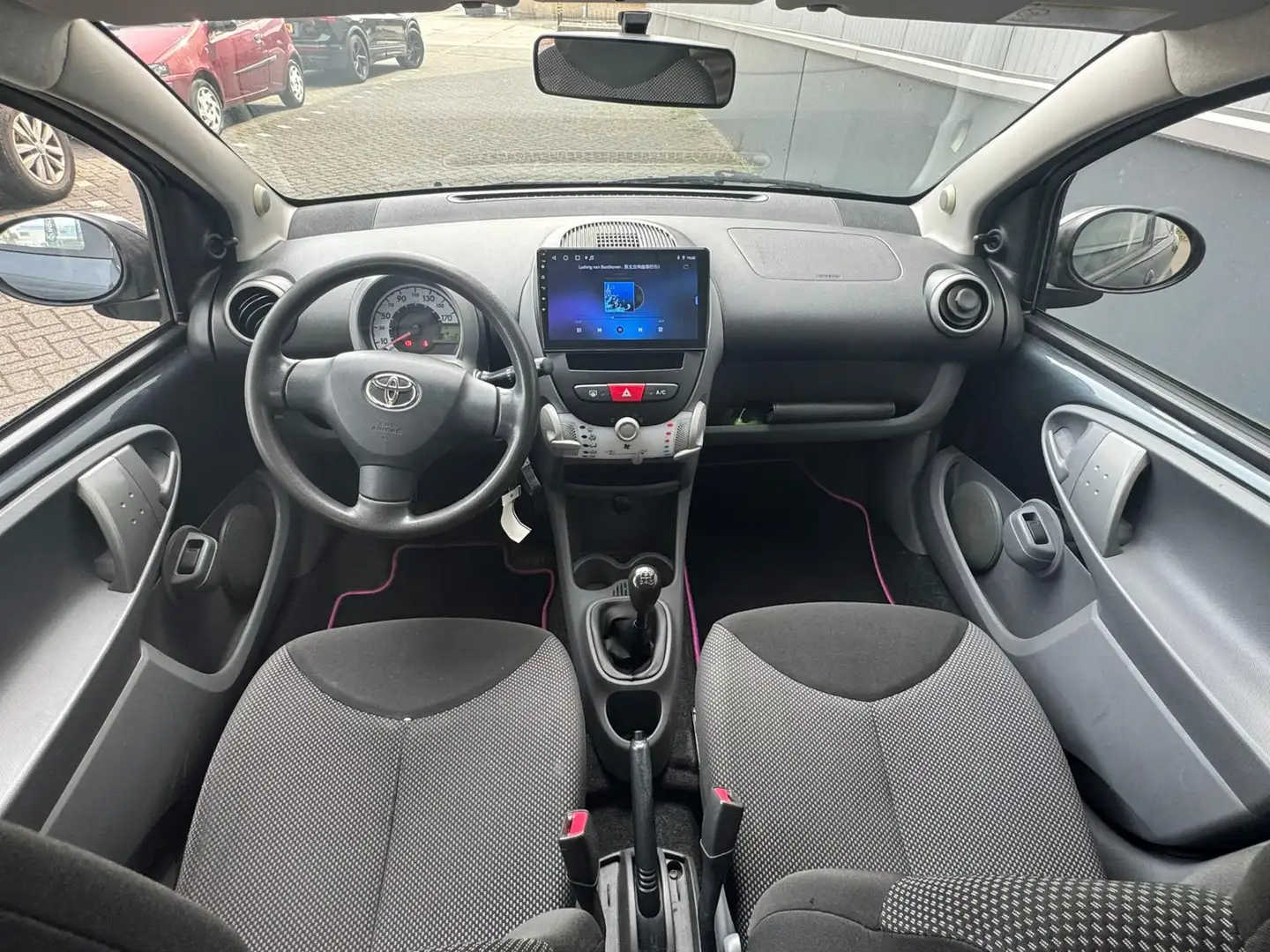 Toyota Aygo 1.0-12V Access Airco carplay NAP Noir - 2