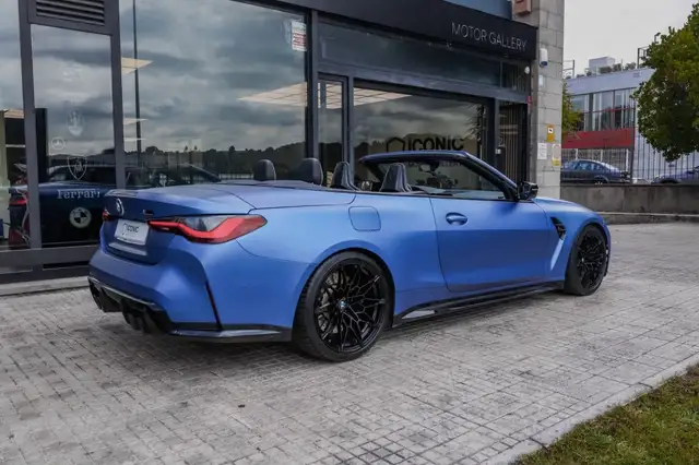 BMW M4 view 7