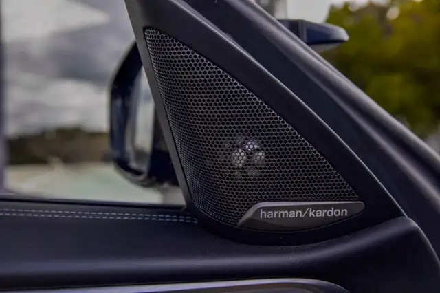 BMW M4 view 13