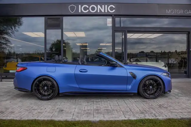 BMW M4 view 5